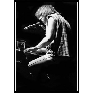 NEIL YOUNG Live at the Massey Hall Toronto, Canada 1971 DVD